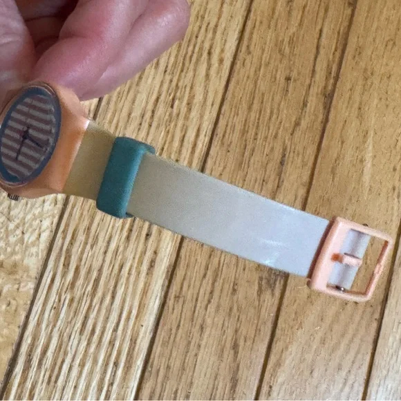 Swatch Swiss watch Kit Royale LP102 1987 tan band straps Swatch Swiss watch Kit Royale LP102 1987 tan band straps main image 3